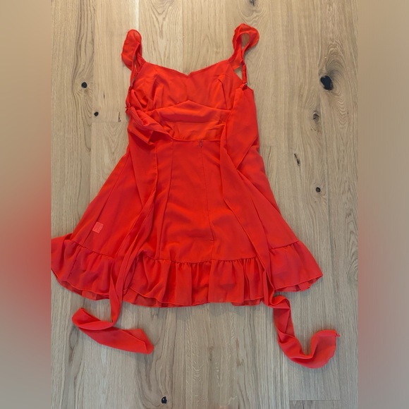 NWOT Ruffle Mini Dress - Picture 5 of 6